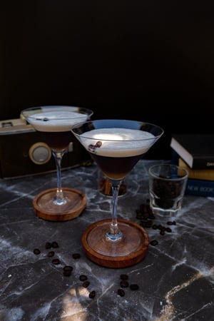 Corporate Mobile Bar Service for Networking and Holiday Parties - Anniversary - Featured image