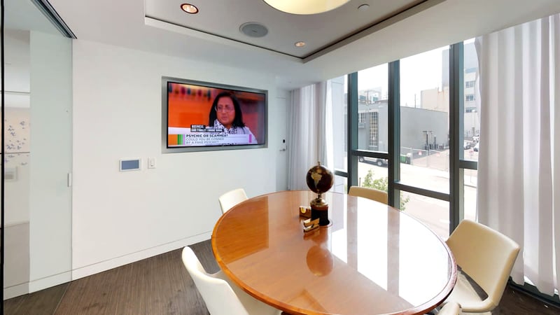 Intimate Meeting Room for Hosting in South Beach - Gallery image