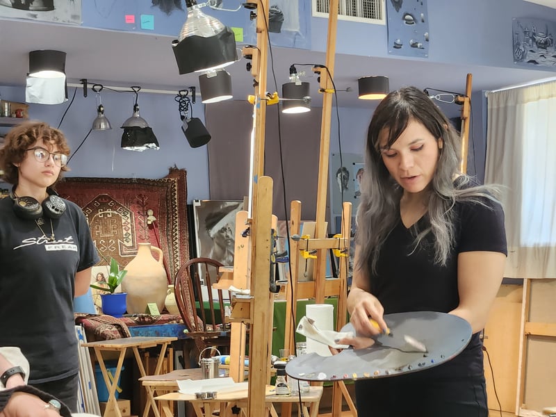 Private Atelier Art Workshop: Oil Painting or Portrait Drawing - Gallery image