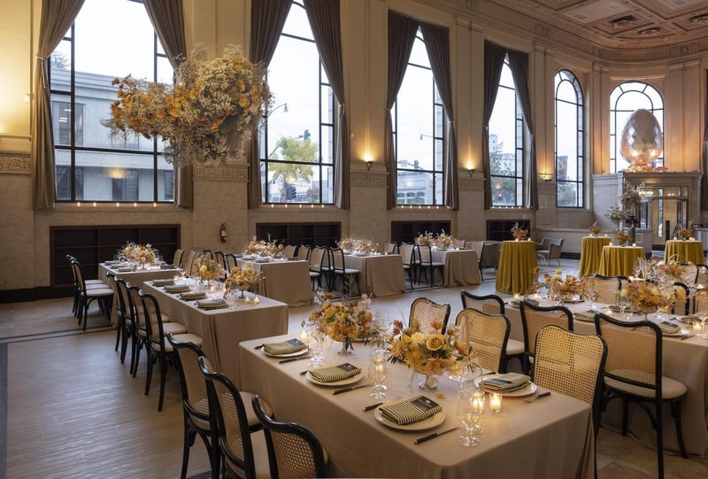Full-Service Wedding Floral Design for Grand Celebrations - Gallery image