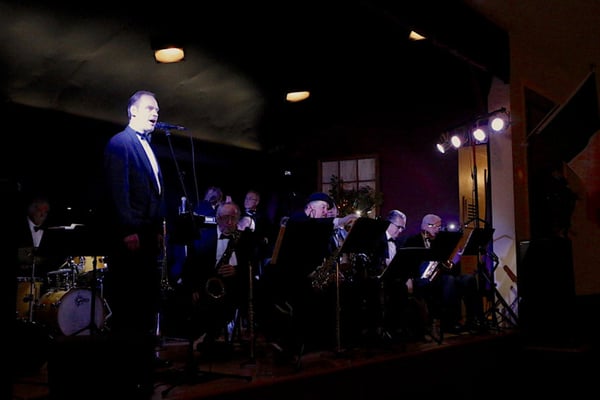 Frank Sinatra Tribute Singer for Weddings and Private Events - Anniversary - Featured image