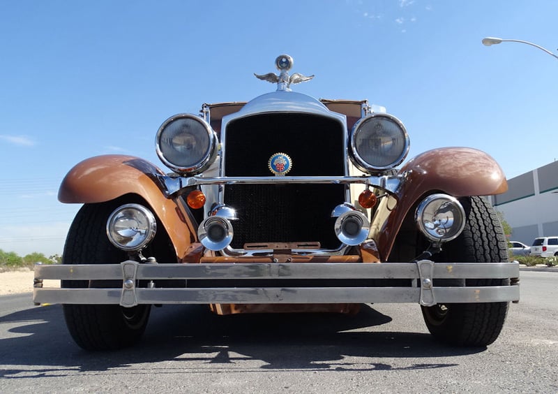 1928 Packard Town Car Luxury Rental for Weddings, Proms & Parties - Gallery image