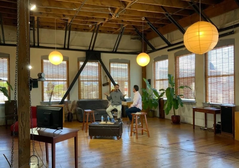 Modern Creative Studio with Natural Light - Gallery image