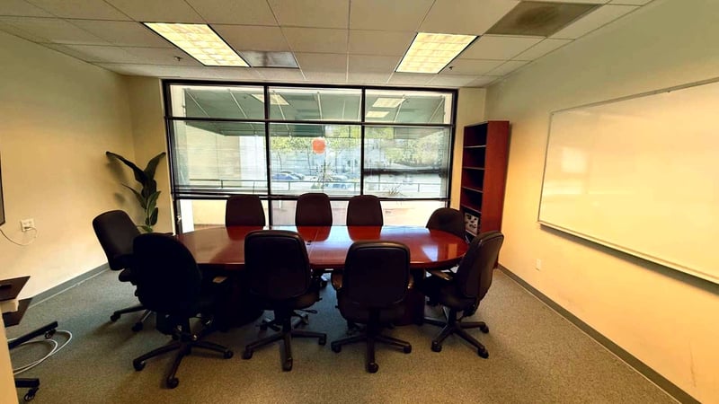 Sophisticated Boardroom for Celebrations - Gallery image