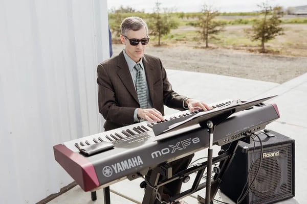 Ceremony Piano with Equipment Transport - Engagement - Featured image