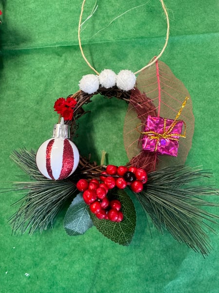 Seasonal Wreath Making Class for Kids - Gallery image