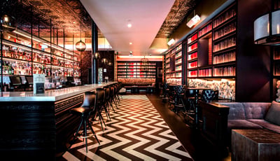 Expansive Bar & Lounge for Celebrations in South Beach