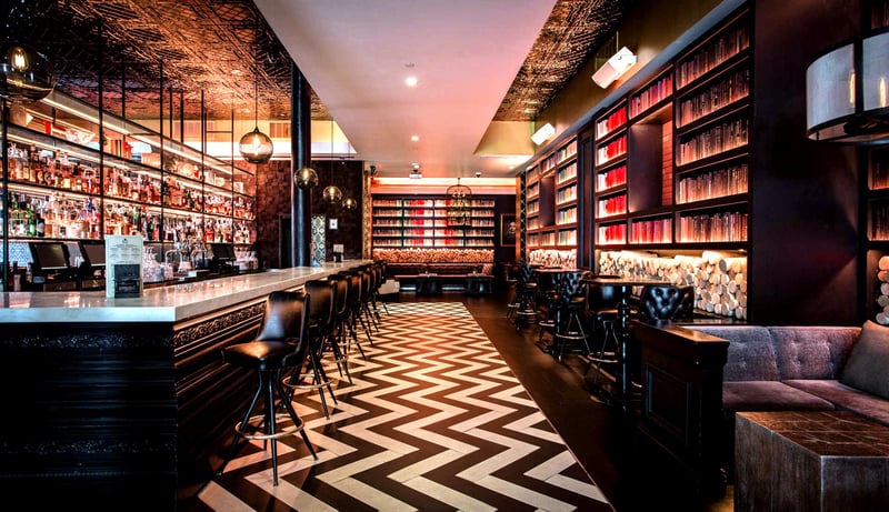 Expansive Bar & Lounge for Celebrations in South Beach - Featured image