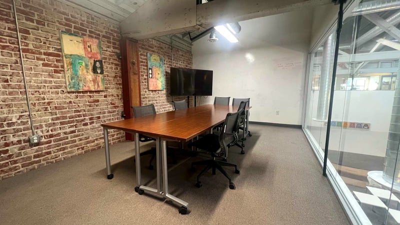 Intimate Meeting Room for Memorable Events in Northgate - Waverly - Featured image