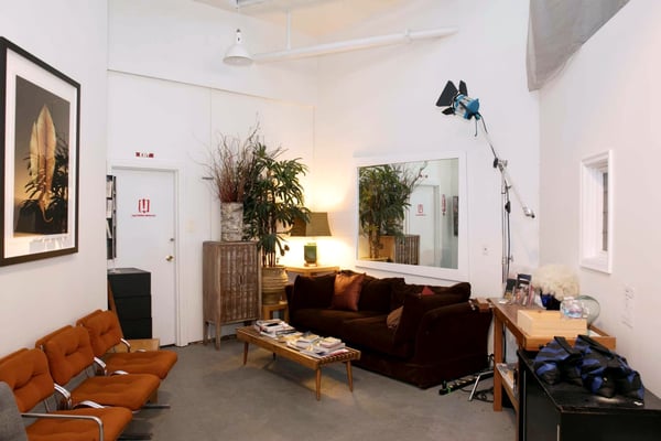 Urban and Industrial Photo Studio for 30 Guests, 750 Sq Ft - Holiday Party in San Francisco - Featured image