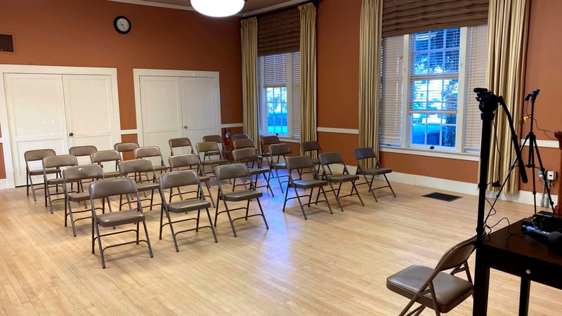 Intimate Meeting Room for Events in North Central in San Mateo - Gallery image