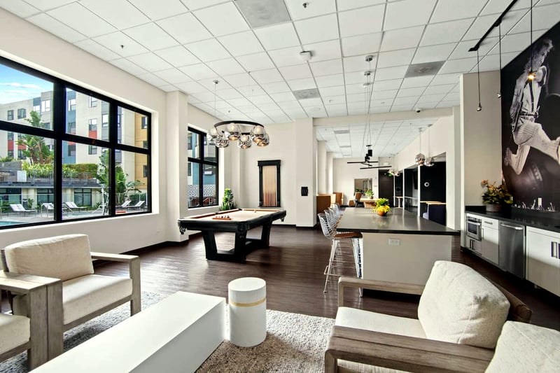Lounge with Fireplace for Events in Western Addition - Gallery image