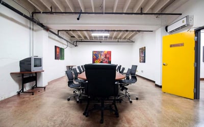 Striking Meeting Room for Memorable Events in Oakland