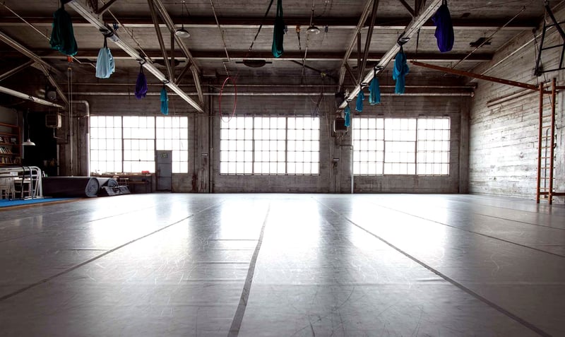 Warehouse with Natural Light for Events - Gallery image