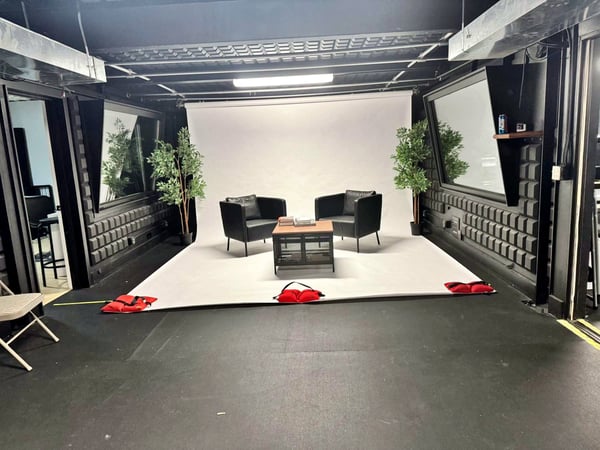 Intimate Photo & Video Studio | Celebrate in Northern Waterfront - Holiday Party in San Francisco - Featured image