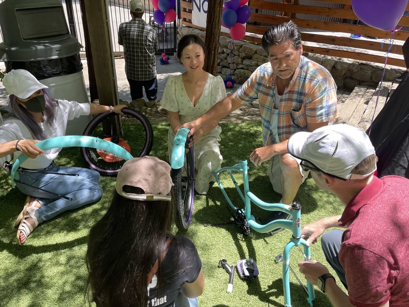 Leadership and Team Building Bike Build – Experiences – photo 2