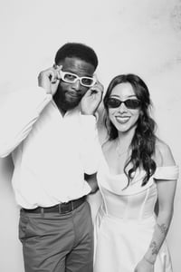 DSLR Wedding Photo Booth: Prints and Instant Digital Sharing