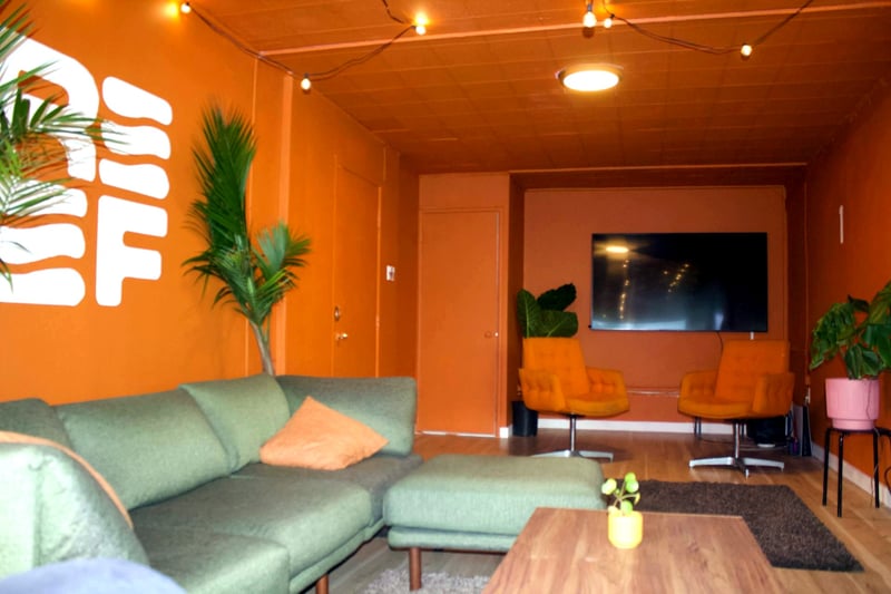 Multipurpose Space with Natural Light for Events - Gallery image