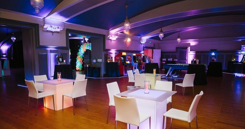 Modern Event Hall for 600 Guests - Gallery image
