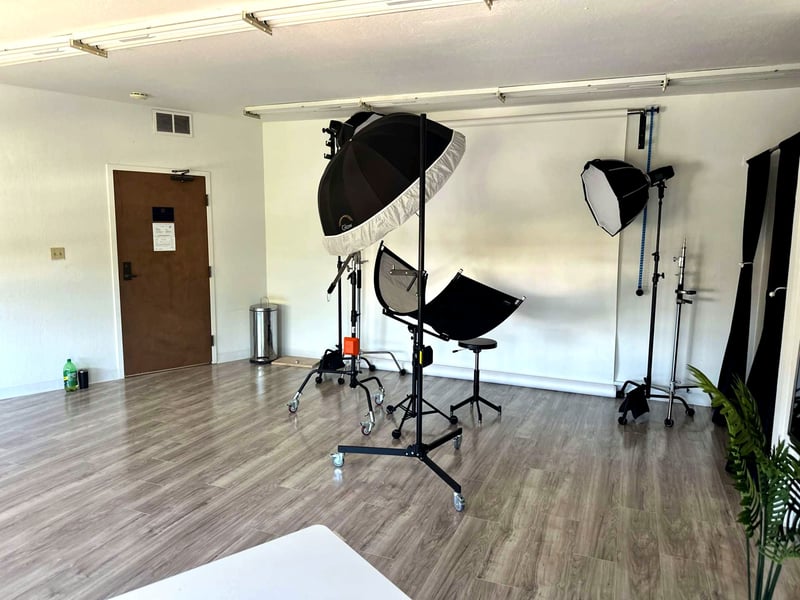 Private Photo Studio | Celebrate in Lone Hill - Gallery image