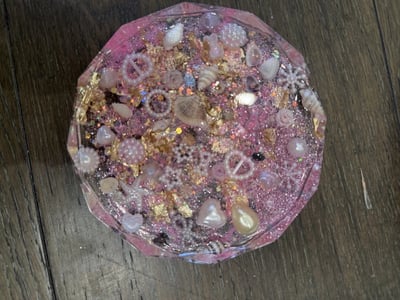 Resin Art Workshop for Team Building Experiences in Burlingame - Featured