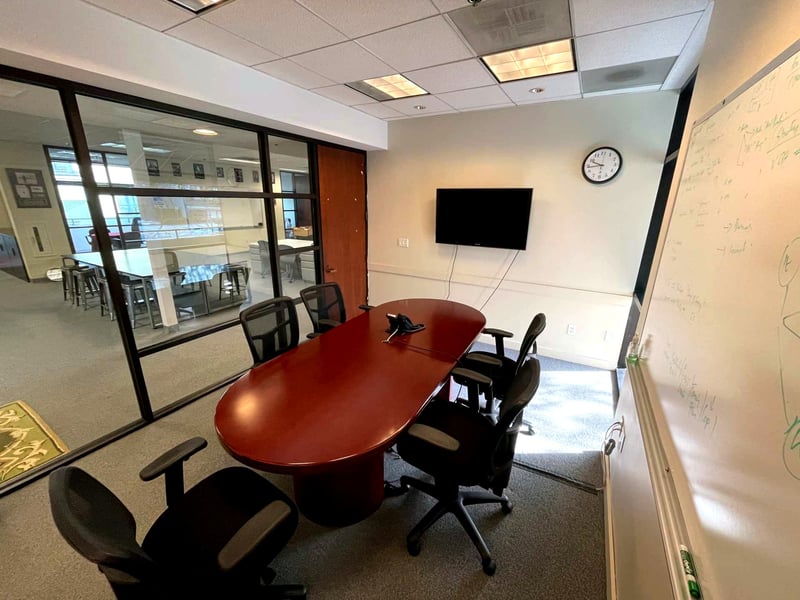 Charming Meeting Room for Celebrations - Featured image