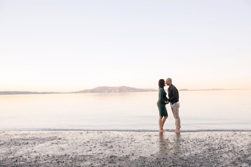 Maternity Photography Studio Mini Session 40-Minute Couple - Gallery image