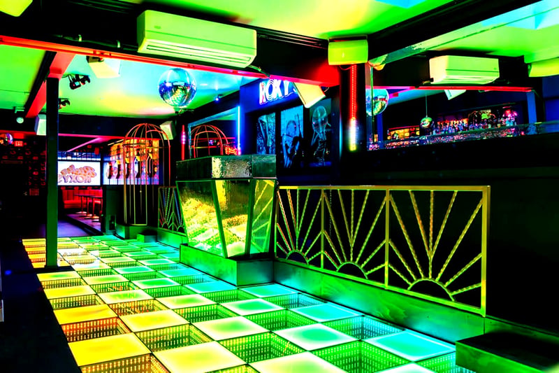 Striking Bar & Lounge for Celebrations in Marina - Gallery image