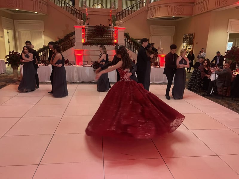 Six-Hour Wedding Reception DJ MC with Sound and Microphones - Featured image