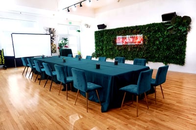 Bright Dance Studio with Full Kitchen for Workshops and Pop-Ups