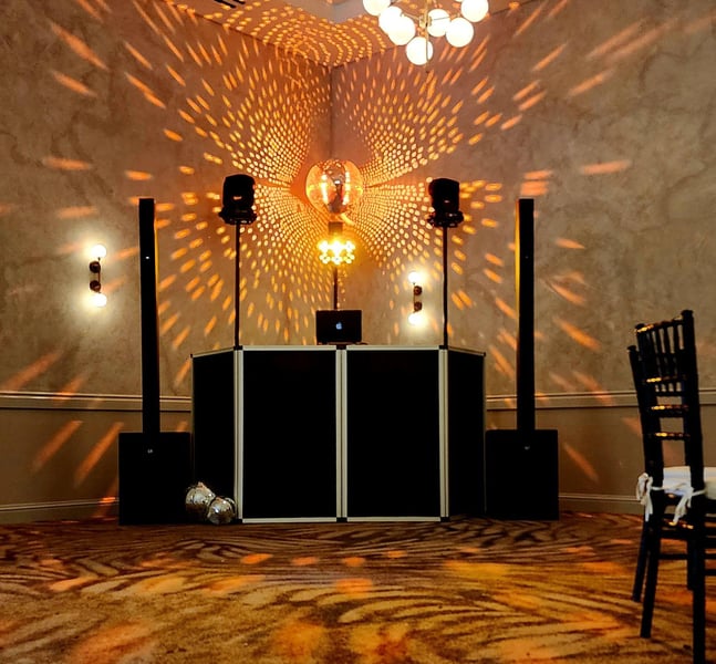 Wedding Sound System Rental with Speaker and Microphone - Gallery image