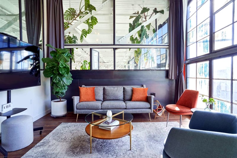 Stunning Lounge for Celebrations - Gallery image