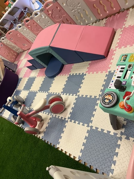 Minnie Bounce House + Soft Play Toddler Bundle Daily - Gallery image