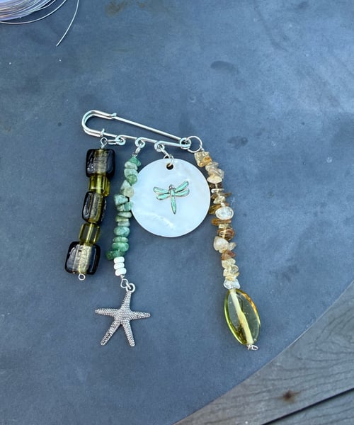 Garden Sip and Make Charm Workshop: Bag Charm or Bracelet - Gallery image