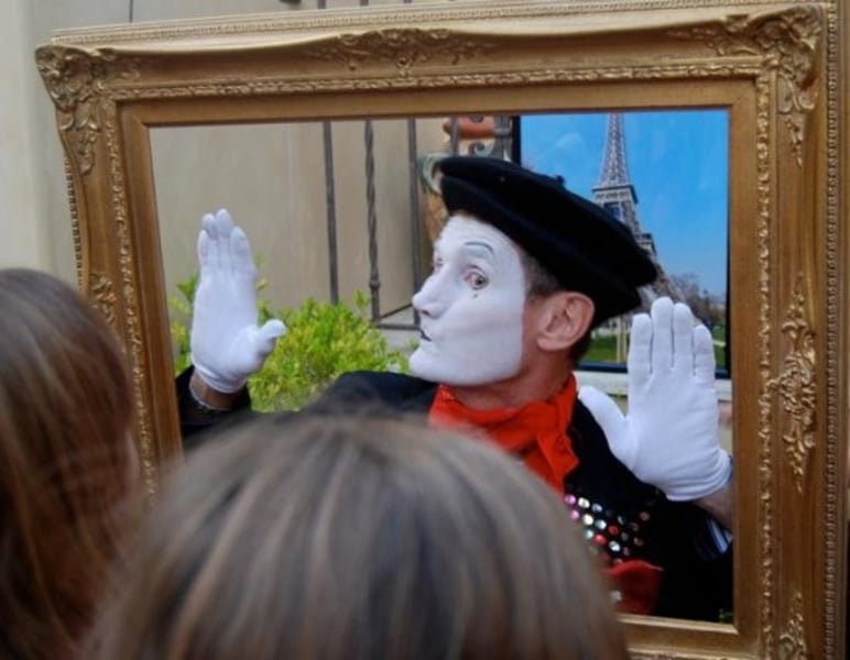 Professional Mime Entertainer for Birthdays and Anniversaries - Gallery image