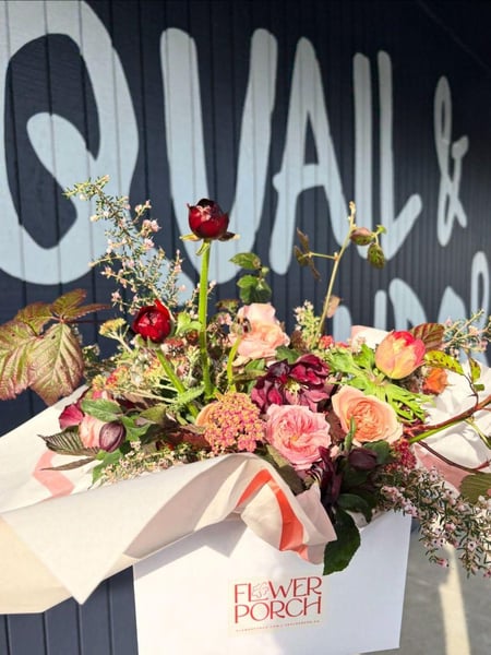 Full-Service Wedding Floral Design for Grand Celebrations - Gallery image