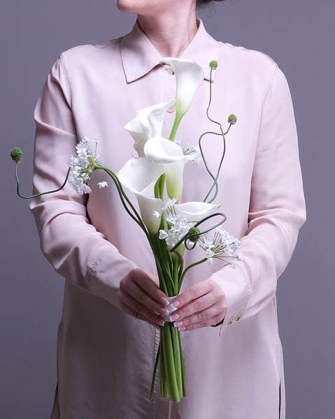 Sculptural Bridal Bouquet with Calla Lilies and Allium Spheres - Featured image