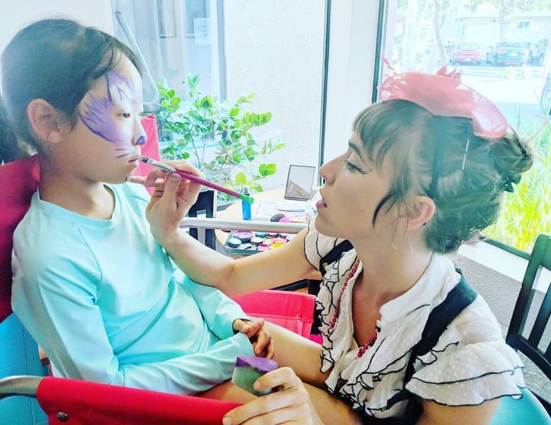 Face Painter for Kids Birthday Parties and Family Events - Featured image