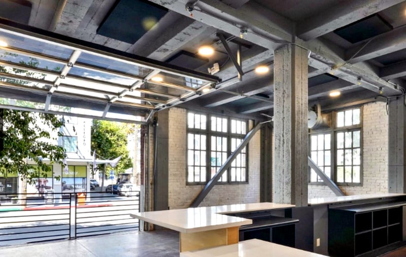 Waterfront Photo Studio with Exposed Brick - Gallery image