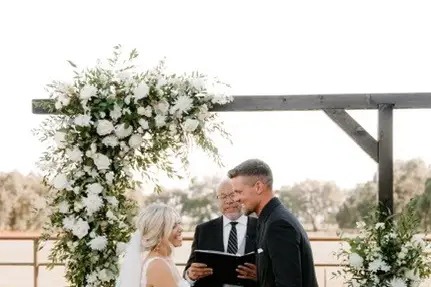 Wedding Officiant Services for Standard Wedding Ceremonies - Gallery image