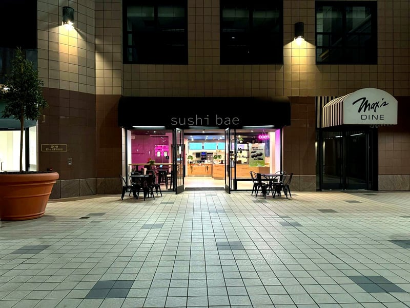 Captivating Restaurant for Celebrations - Gallery image