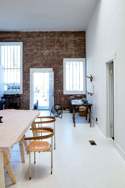 Photo Studio with Natural Light for Up to 40 Guests, 1,399 Sq Ft - Gallery image