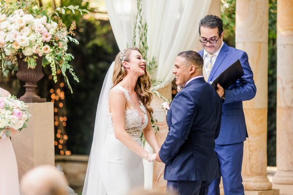 Wedding Officiant Basic Ceremony Package, Bilingual Service - Featured image