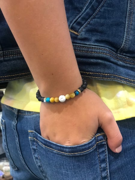 Kids Aromatherapy Bracelet Workshop with Gemstone and Lava Beads - Gallery image