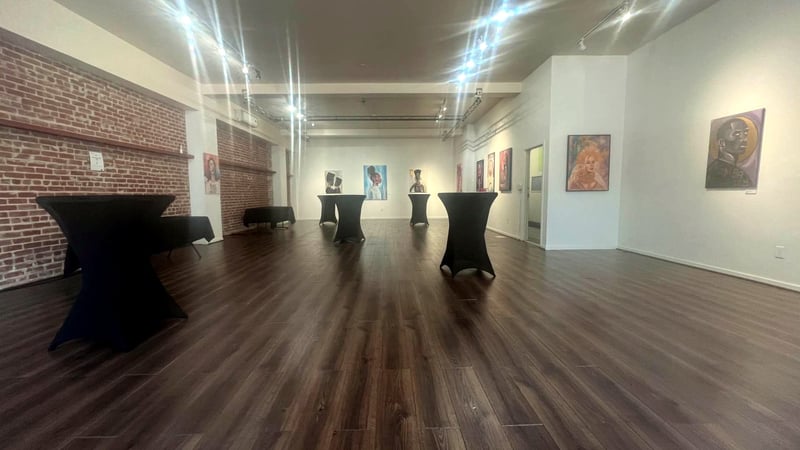 Creative Gallery with Projector for Up to 100 Guests, 1,800 Sq Ft - Gallery image