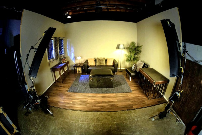 Spacious Photo & Video Studio for Gatherings in Fruitvale - Gallery image