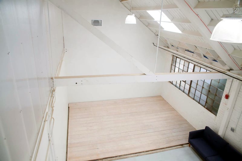 Photo & Video Studio with Vaulted Ceilings for Events - Gallery image
