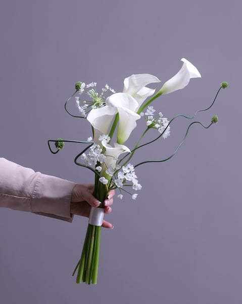 Sculptural Bridal Bouquet with Calla Lilies and Allium Spheres - Gallery image