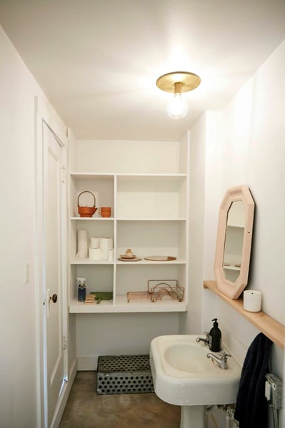 Photo Studio with Natural Light for Up to 40 Guests, 1,399 Sq Ft - Gallery image