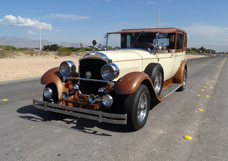 1928 Packard Town Car Luxury Rental for Weddings, Proms & Parties - Gallery image